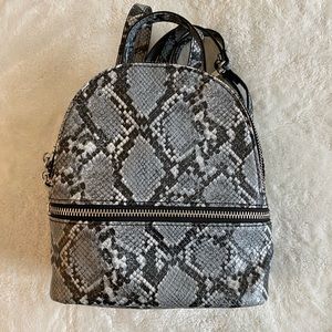 *NEW* Steve Madden Purse/Backbag